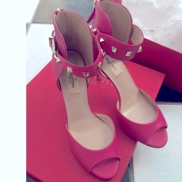 Valentino Leather D'Orsay Rockstud Pumps - Picture 8 of 8